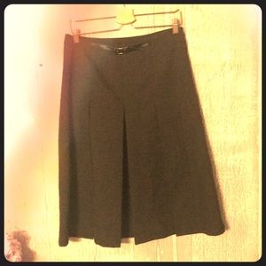 Cute grey pleated skirt with buckle